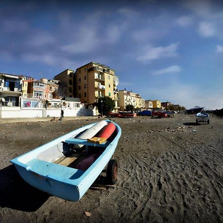 Al Porticciolo Bed & Breakfast Salerno Exterior photo